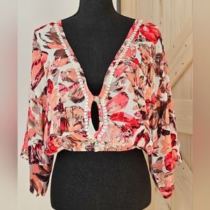 LucyLove women's floral‎ size L cropped top